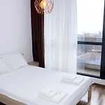 ≋ Boutique Gardens ≋ Private Family House * וארנה
