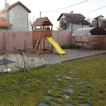 Dom wakacyjny Boutique Gardens - Private Family House By Flat Mаnager Warna