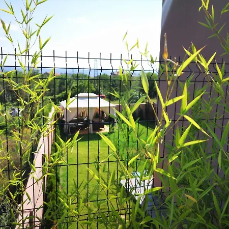 Boutique Gardens - Private Family House By Flat Mаnager 度假居 瓦爾納